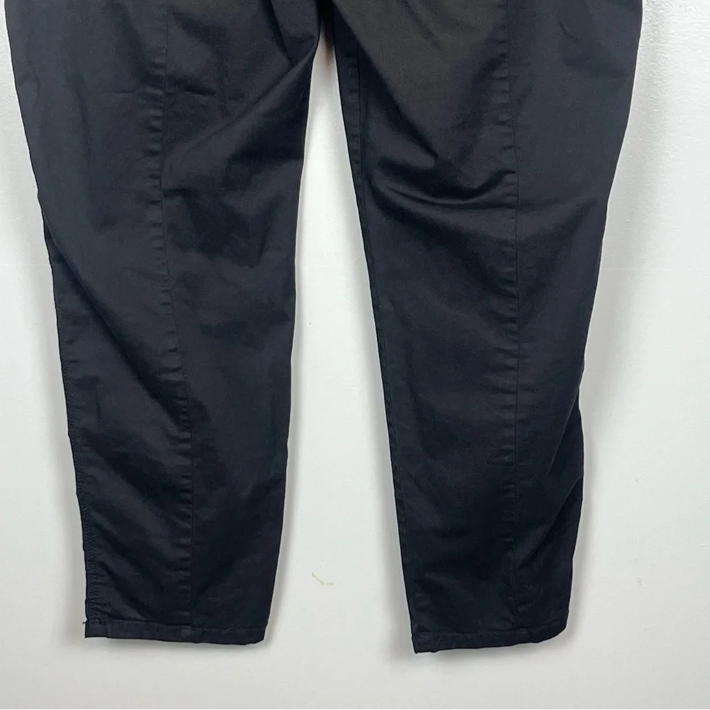 Chico’s black cotton spandex comfort waist 4 pocket lightweight ankle pants, 14.